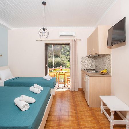 Eros Appartments Kalamíci Kültér fotó